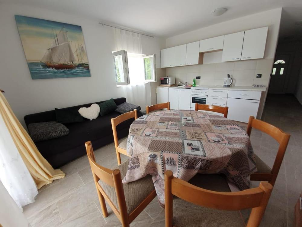 Apartmani Lucija Maslenica Kültér fotó