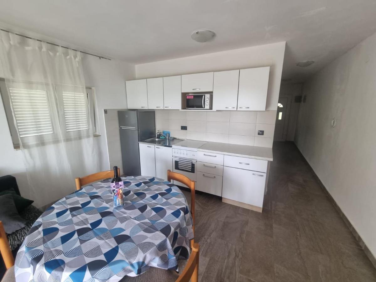 Apartmani Lucija Maslenica Kültér fotó